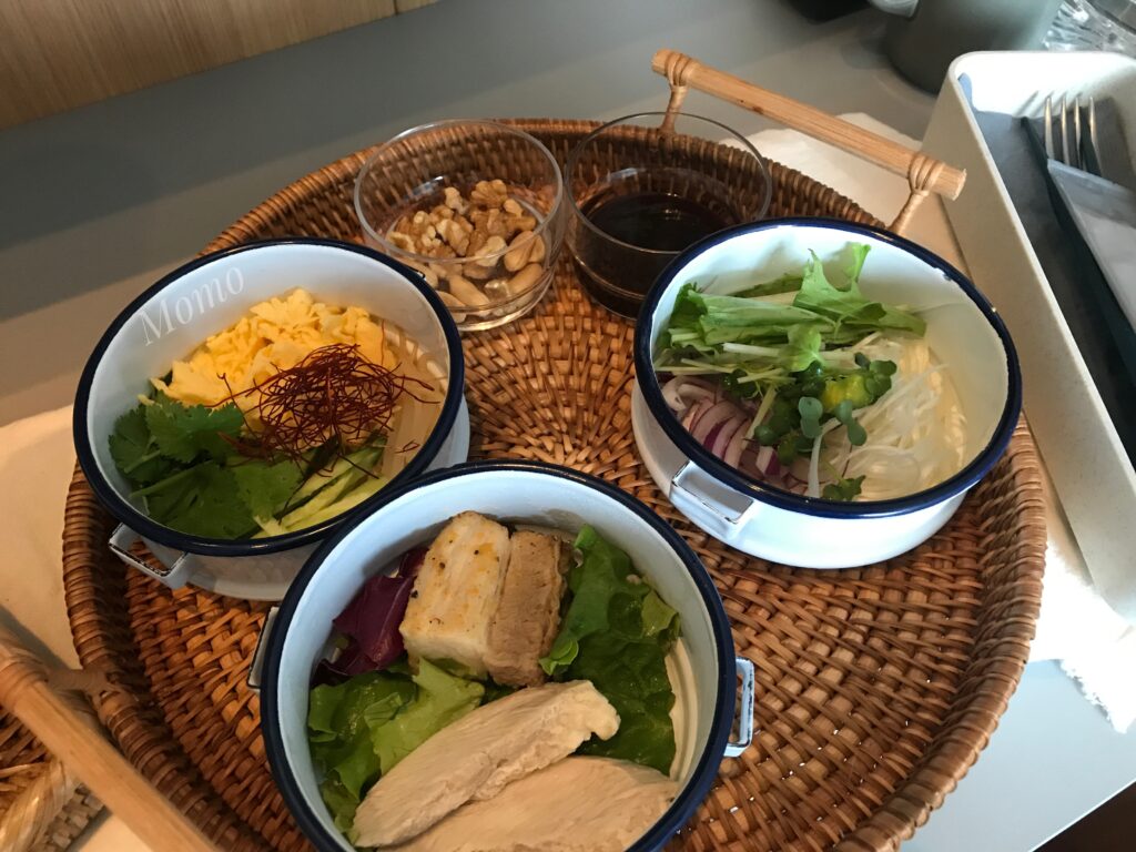 ランダバウト東京　朝食　ブログ