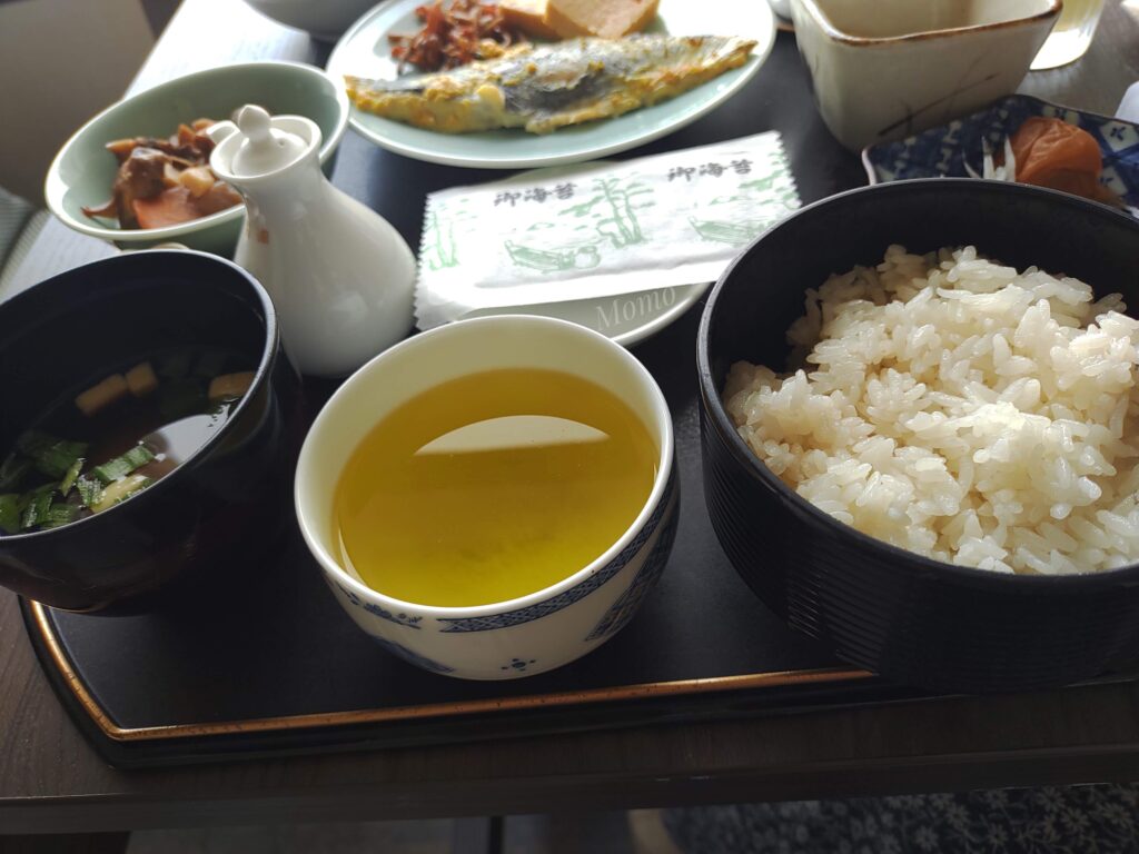 グランドニッコー東京台場　ルームサービス　朝食
